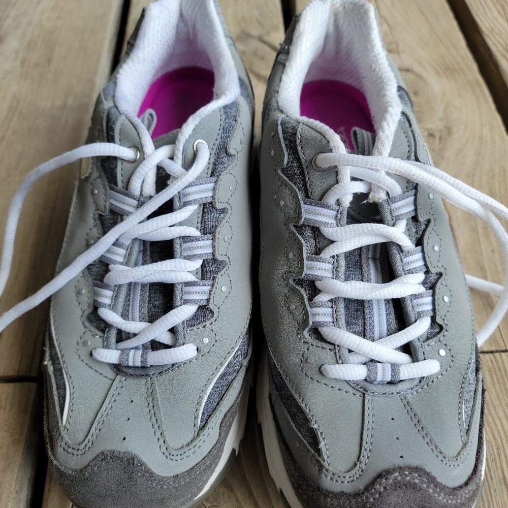 D'Lite Skechers